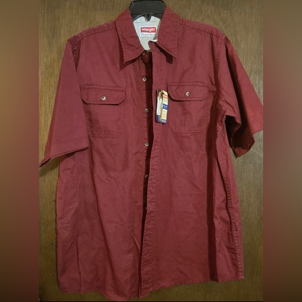 Wrangler Red and Cream Short Sleeve Button-Up Shirt